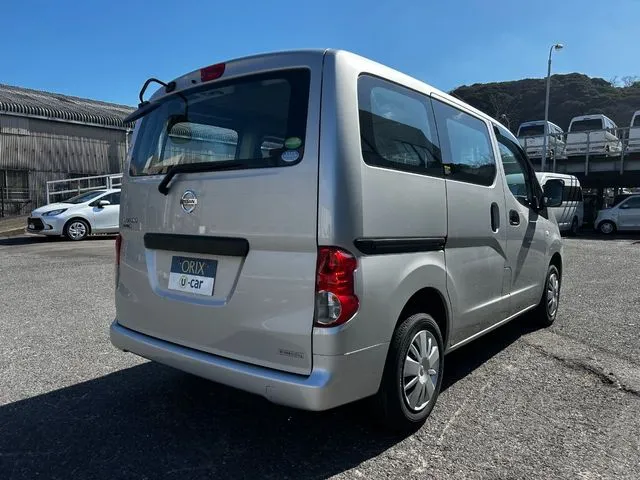 NV200バネットバン(ニッサン)の車両写真