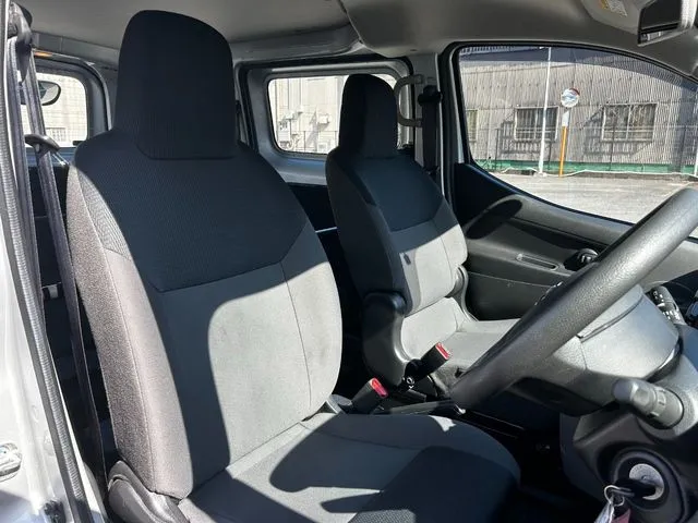NV200バネットバン(ニッサン)の車両写真