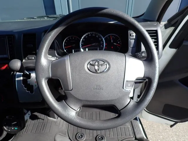 ハイエースバン 2WD(トヨタ)の車両写真