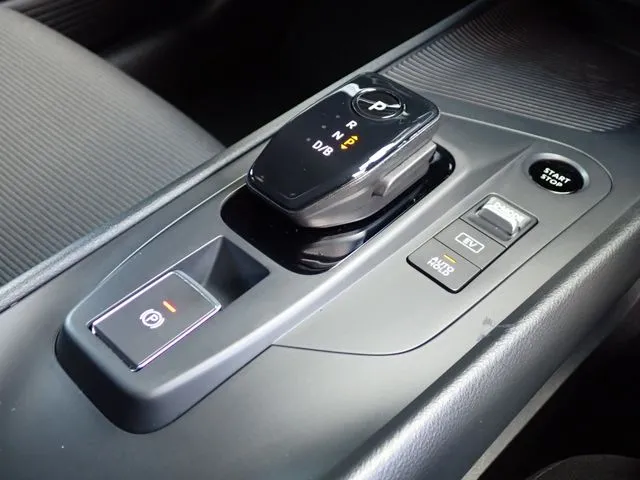 ニッサン　ノート