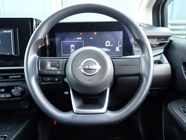 ニッサン　ノート