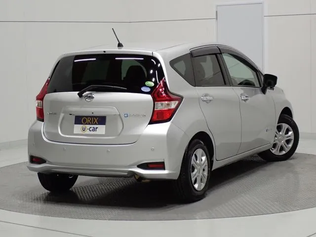 ニッサン　ノート