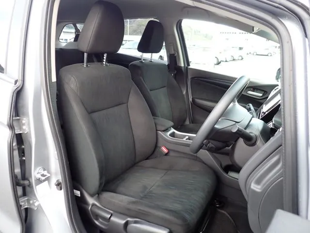 ホンダ　シャトル　ハイブリッド