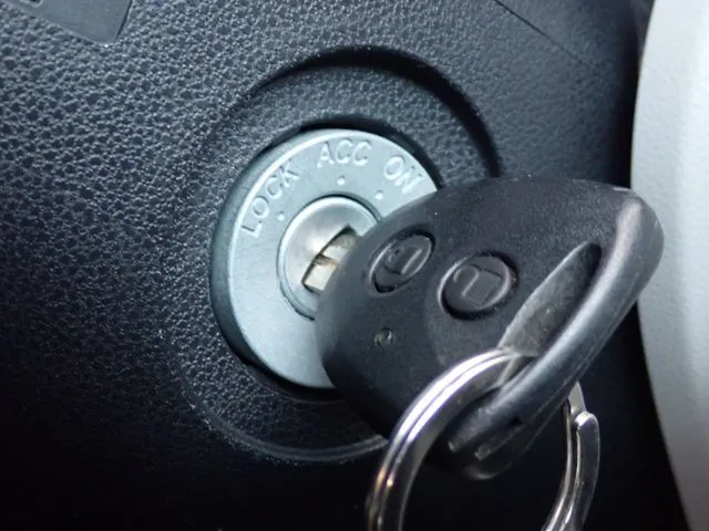 ミラ　イース（ダイハツ）の車両写真