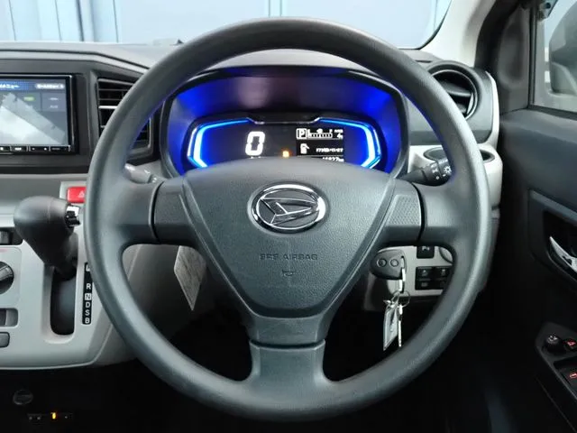 ミラ　イース（ダイハツ）の車両写真
