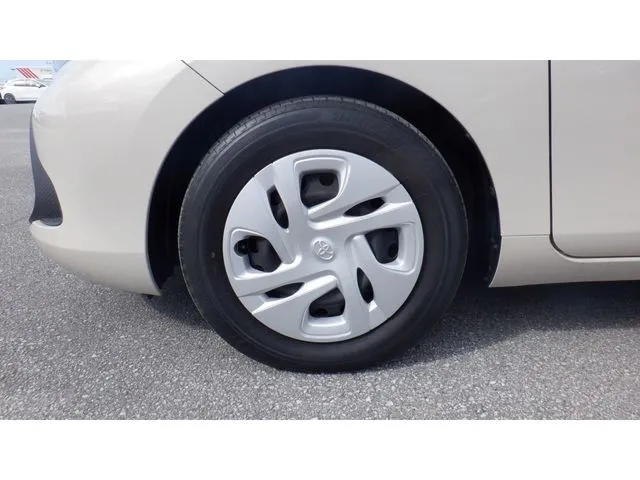 アクア（トヨタ）の車両写真