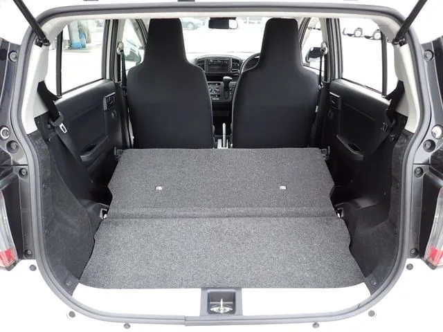 ミラ　イース（ダイハツ）の車両写真