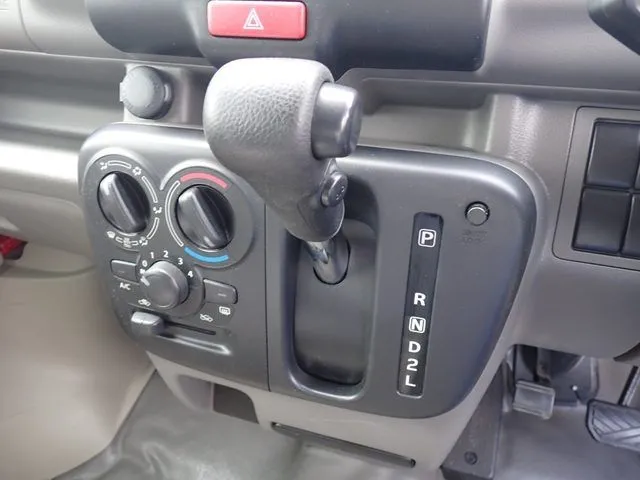 スズキ　エブリイバン