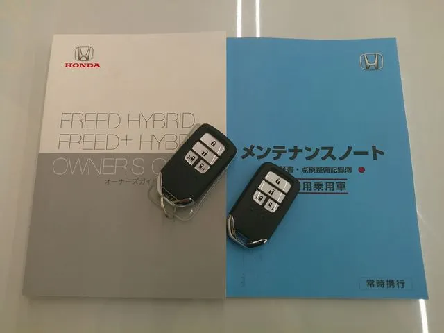 フリードプラス　ハイブリッド（ホンダ）の車両写真