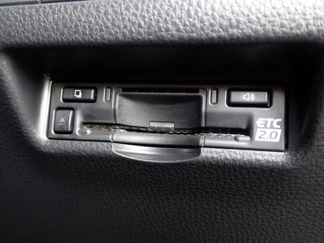 トヨタ　ハリアー　ハイブリッド