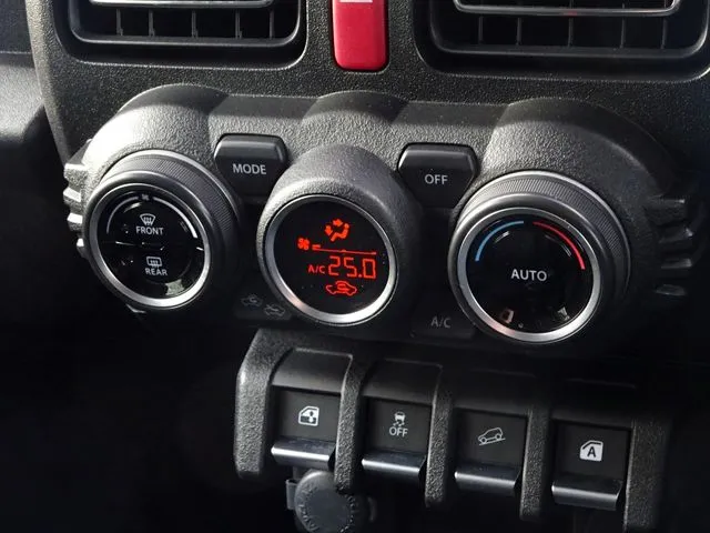 ジムニー　４ＷＤ（スズキ）の車両写真