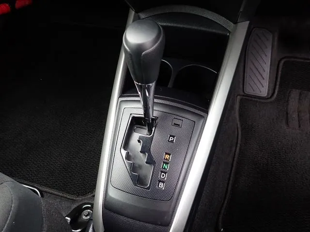 カローラフィールダー　ハイブリッド（トヨタ）の車両写真