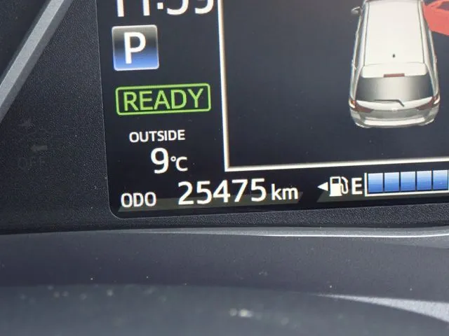 カローラフィールダー　ハイブリッド（トヨタ）の車両写真