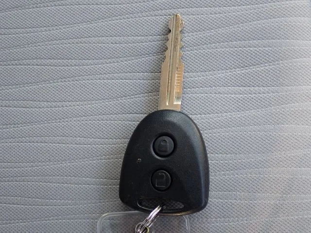 ミラ　イース（ダイハツ）の車両写真