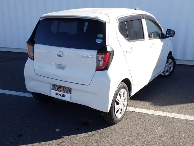 ミラ　イース（ダイハツ）の車両写真