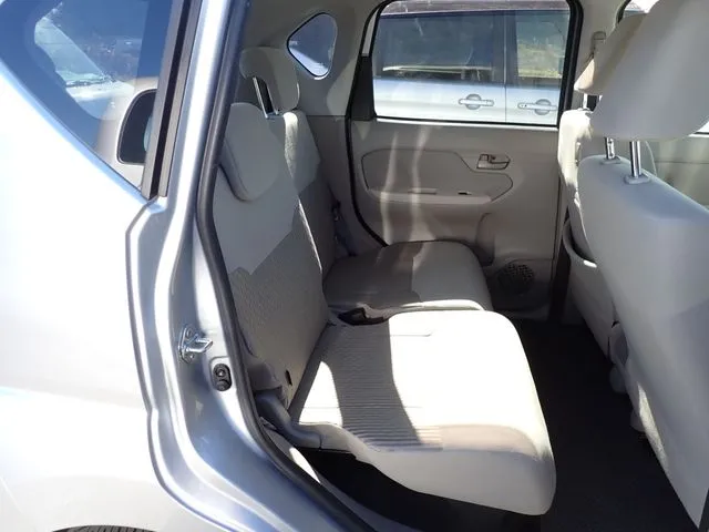 ムーヴ（ダイハツ）の車両写真