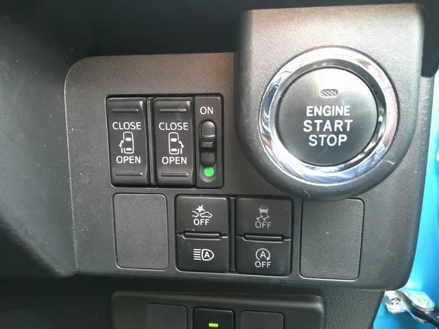 ルーミー（トヨタ）の車両写真