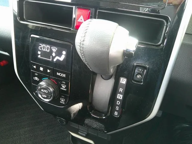 ルーミー（トヨタ）の車両写真