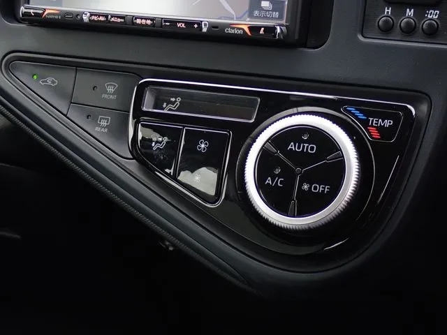 アクア(トヨタ)の車両写真