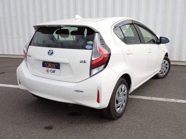 アクア(トヨタ)の車両写真