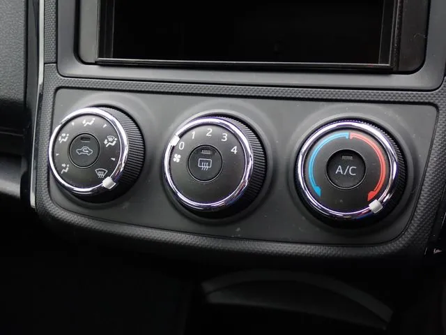 カローラアクシオ（トヨタ）の車両写真