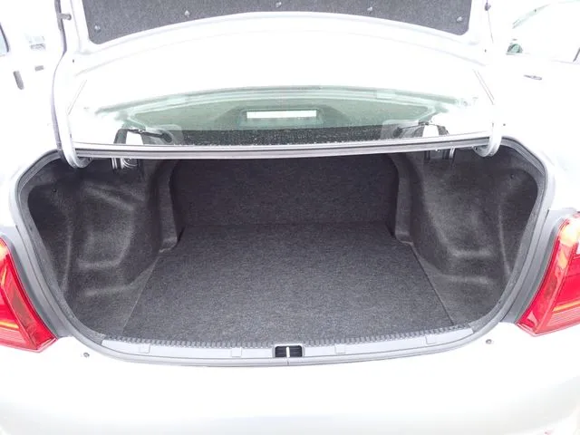 カローラアクシオ（トヨタ）の車両写真