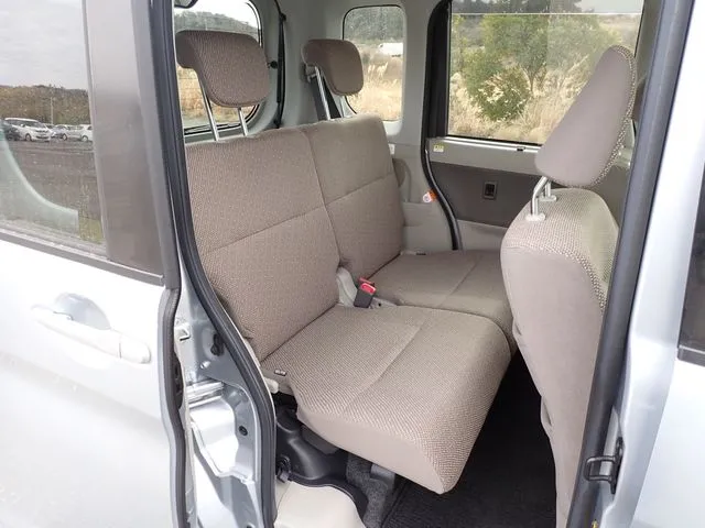 シフォン(スバル)の車両写真