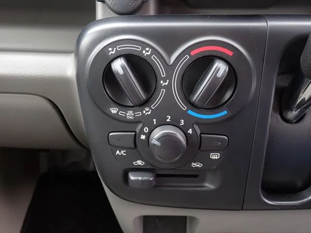 ＮＶ１００クリッパー（ニッサン）の車両写真