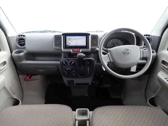 ＮＶ１００クリッパー（ニッサン）の車両写真