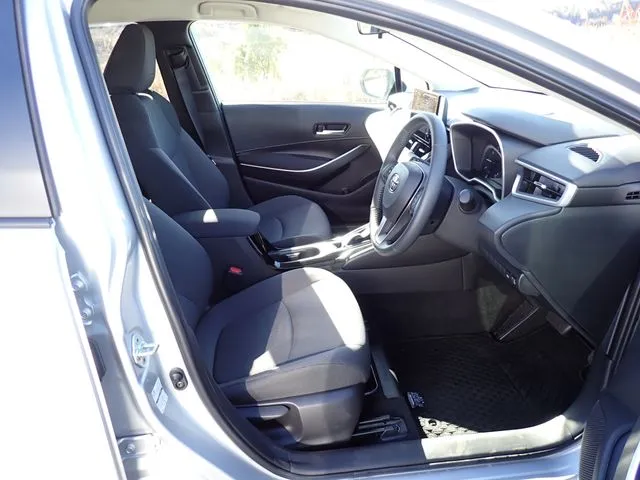 カローラ　ツーリング（トヨタ）の車両写真