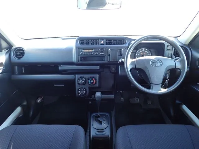 サクシードバン　２ＷＤ（トヨタ）の車両写真