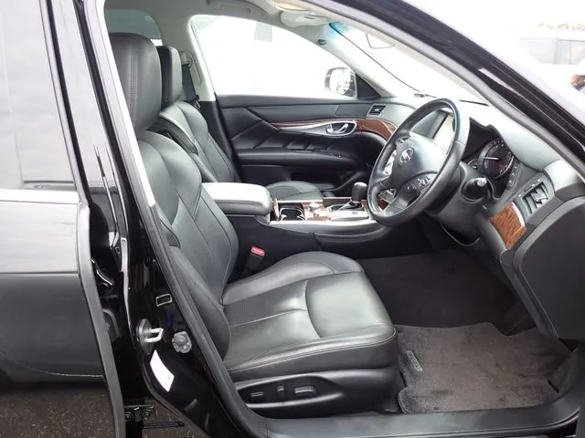 フーガ(ニッサン)の車両写真