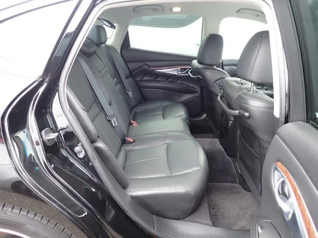 フーガ(ニッサン)の車両写真