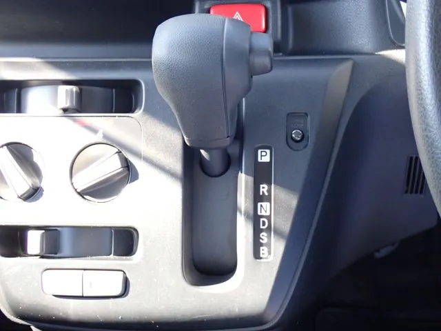 ミラ　イース（ダイハツ）の車両写真