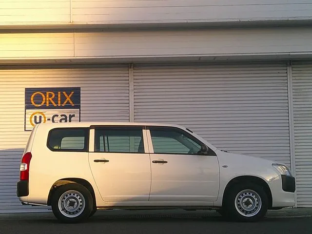 トヨタ プロボックスバン 4WD