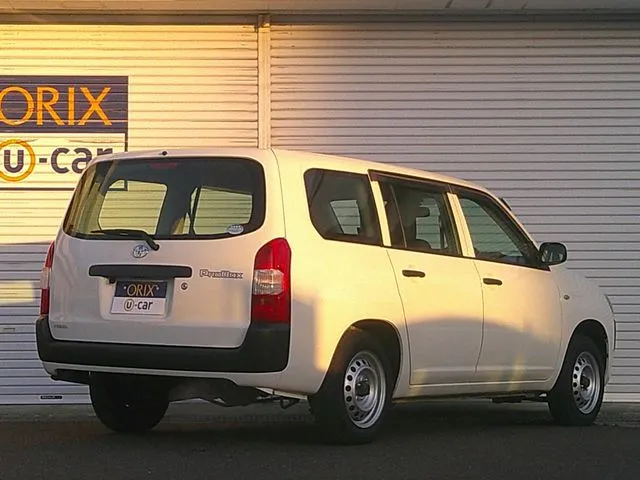 トヨタ プロボックスバン 4WD