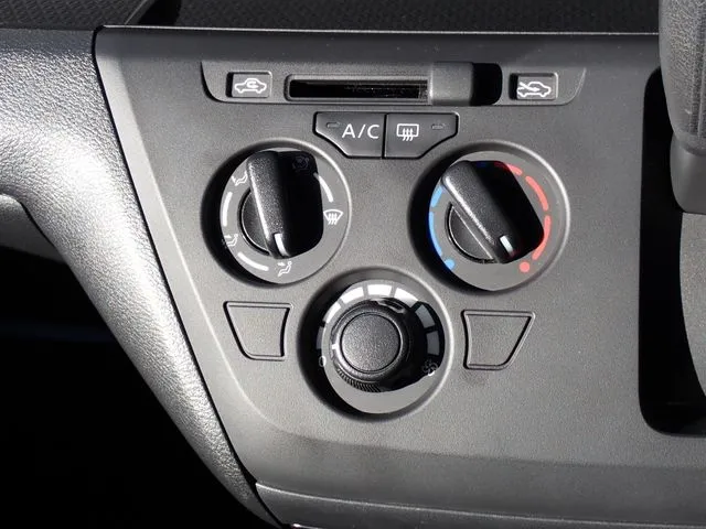 デイズ（ニッサン）の車両写真