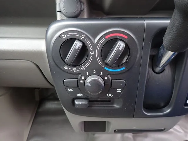 エブリイバン（スズキ）の車両写真