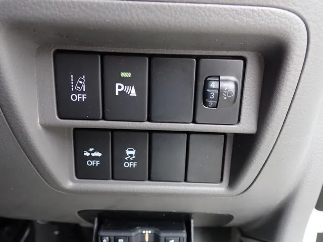 エブリイバン（スズキ）の車両写真