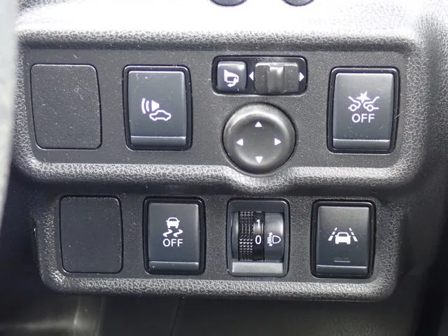 ノート(ニッサン)の車両写真