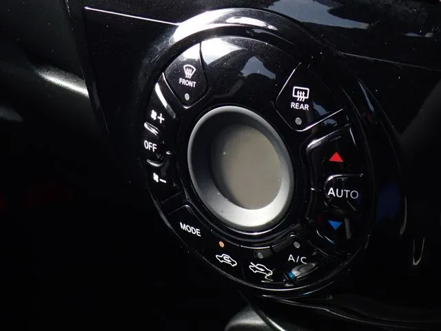 ノート(ニッサン)の車両写真