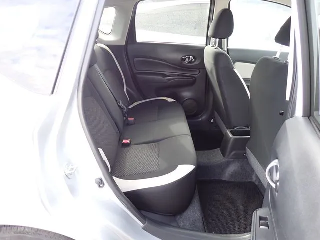 ノート(ニッサン)の車両写真