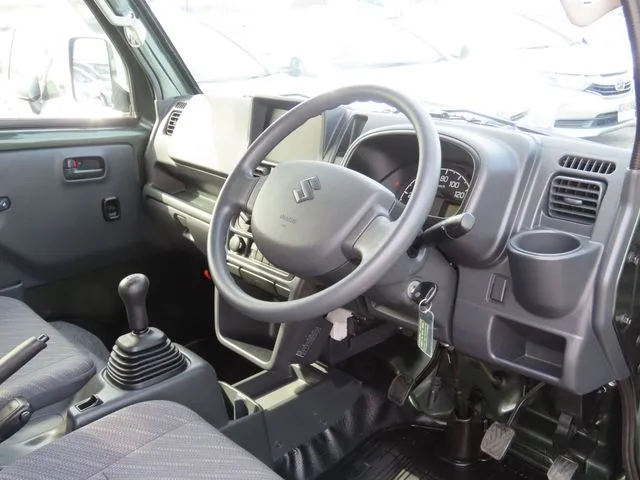 キャリイトラック　４ＷＤ（スズキ）の車両写真