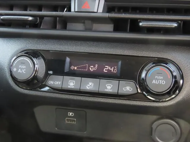 ノート（ニッサン）の車両写真