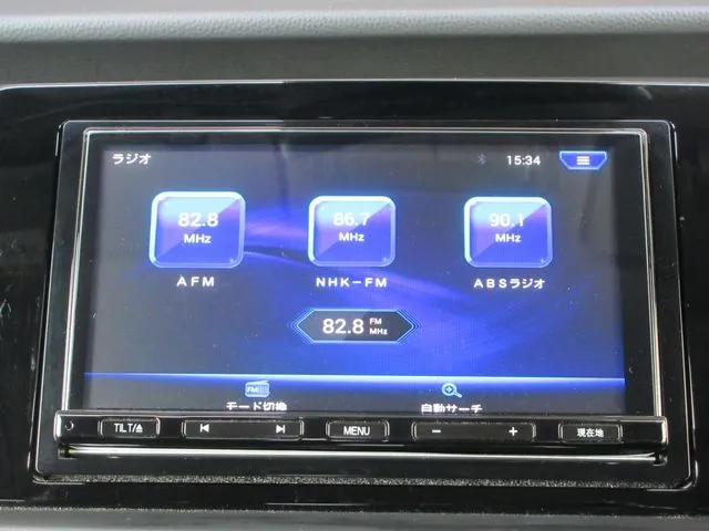 フィット　ｅ：ＨＥＶ　４ＷＤ（ホンダ）の車両写真