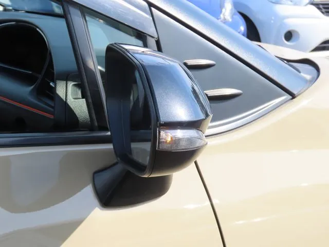 シエンタ　ハイブリッド（トヨタ）の車両写真