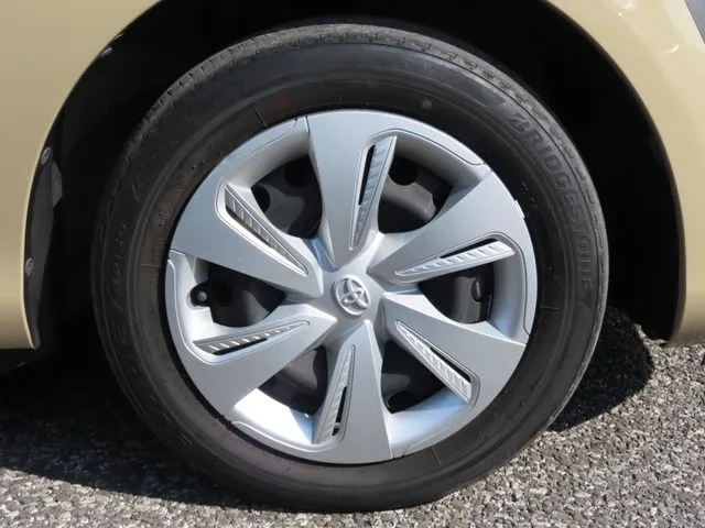 シエンタ　ハイブリッド（トヨタ）の車両写真