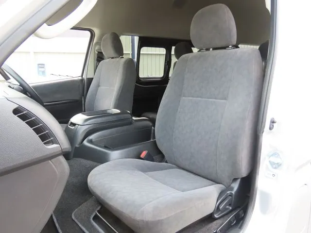 ハイエースワゴン（トヨタ）の車両写真