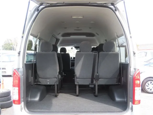 ハイエースワゴン（トヨタ）の車両写真