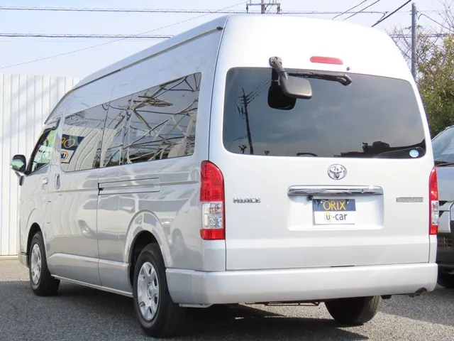 ハイエースワゴン（トヨタ）の車両写真